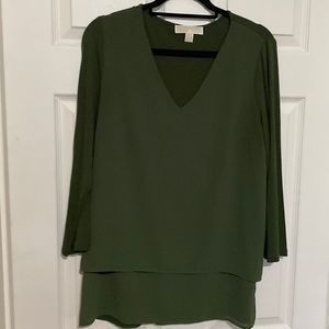 Michael Kors Green v- neck pullover top